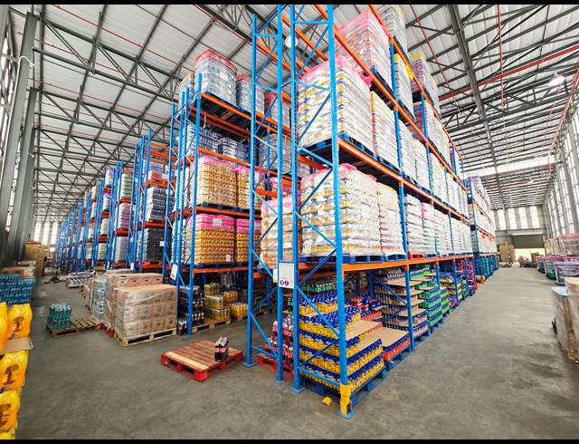 7,649M² WAREHOUSE TO LET IN NORTH RIDING